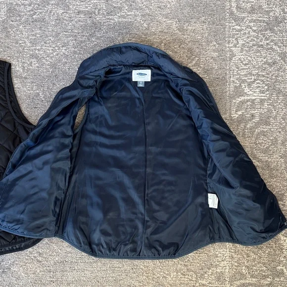Set of 2 Old Navy Quilted Zip Vests - Black and Blue - Picture 6 of 11